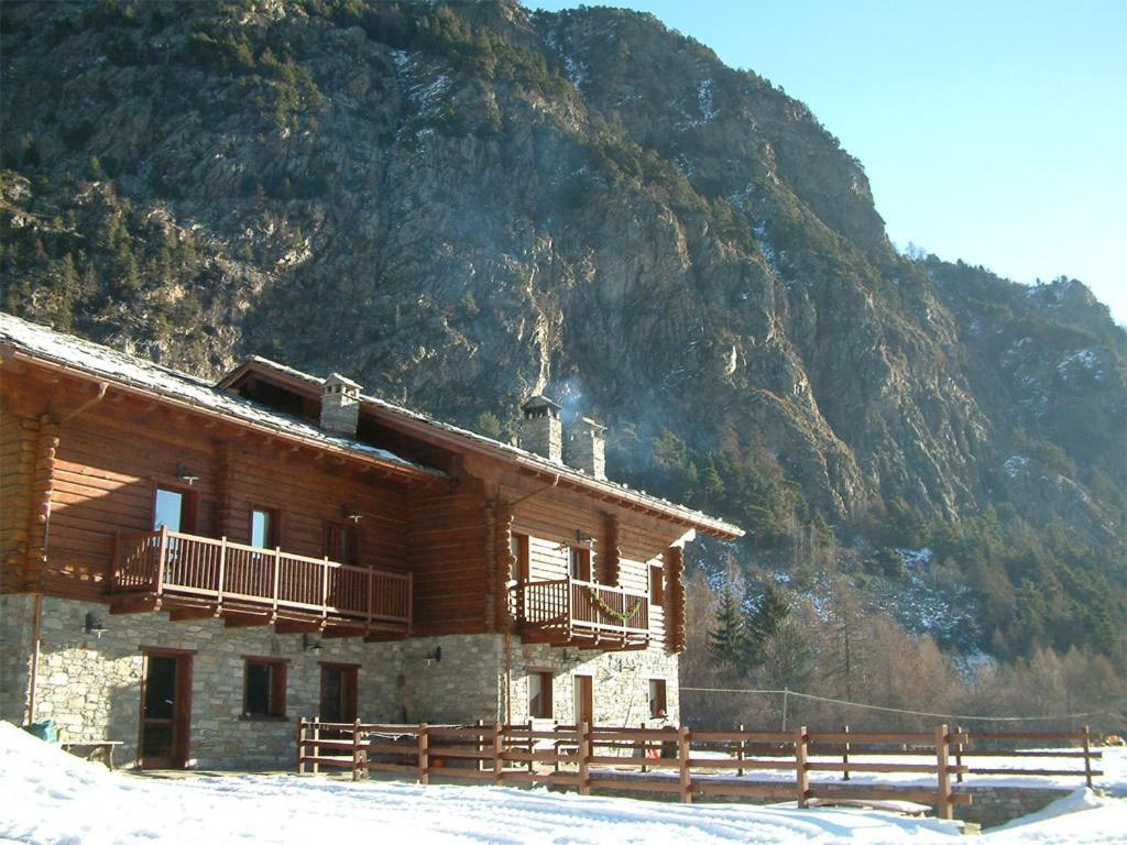 Agriturismo Les Hiboux Brusson Ngoại thất bức ảnh