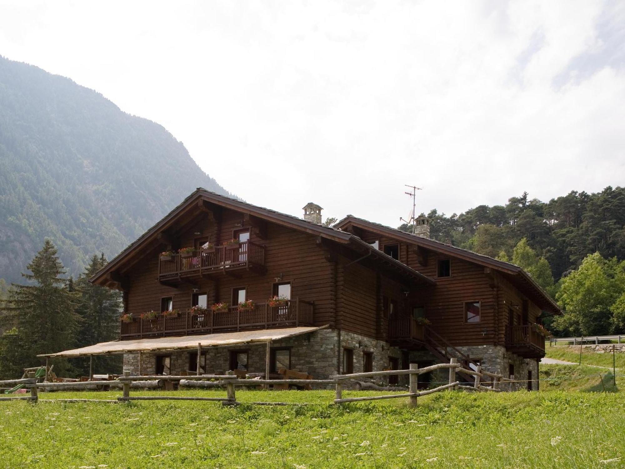 Agriturismo Les Hiboux Brusson Ngoại thất bức ảnh
