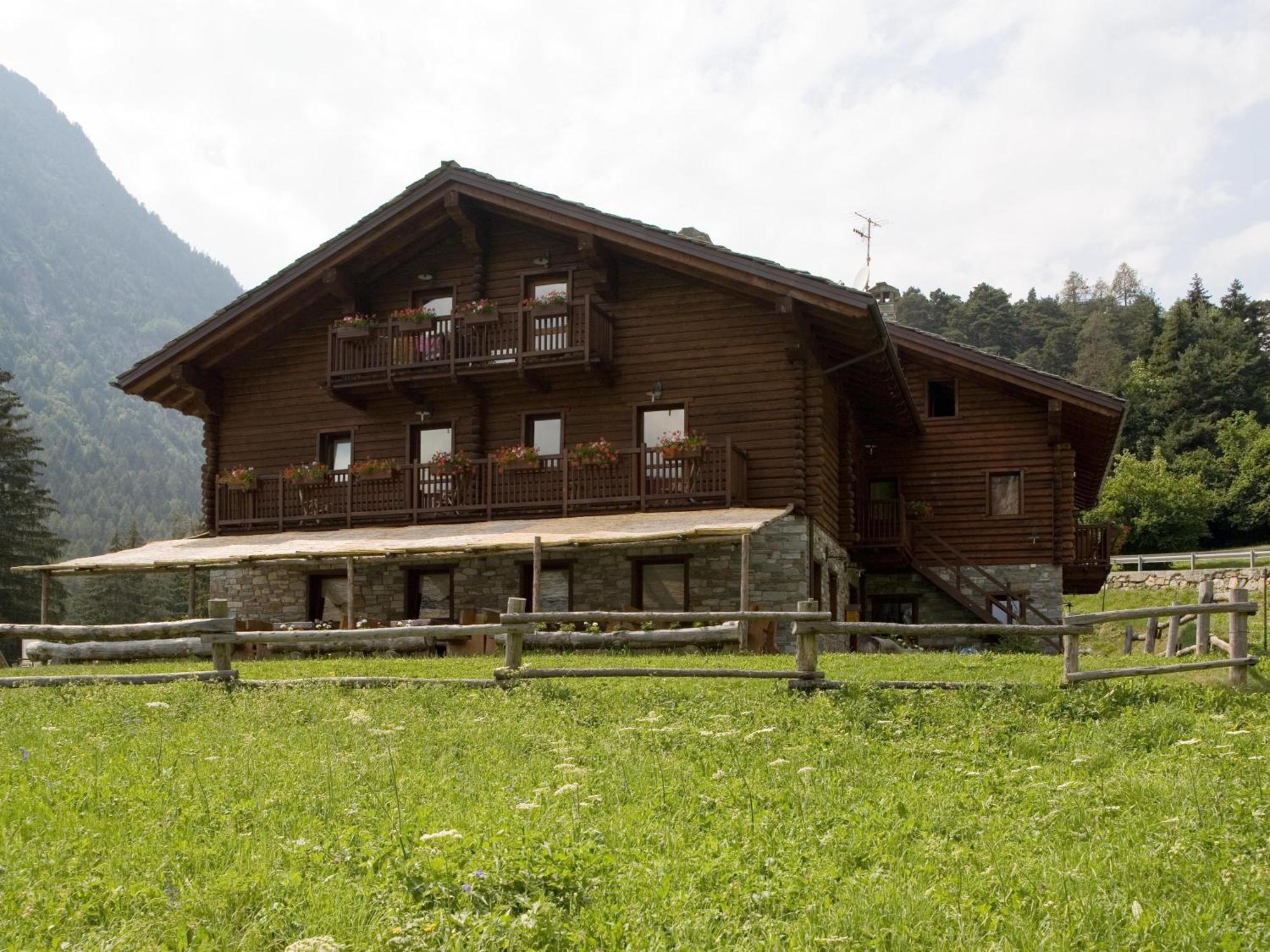 Agriturismo Les Hiboux Brusson Ngoại thất bức ảnh